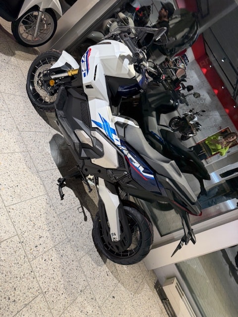 HONDA X-ADV 750-image-1