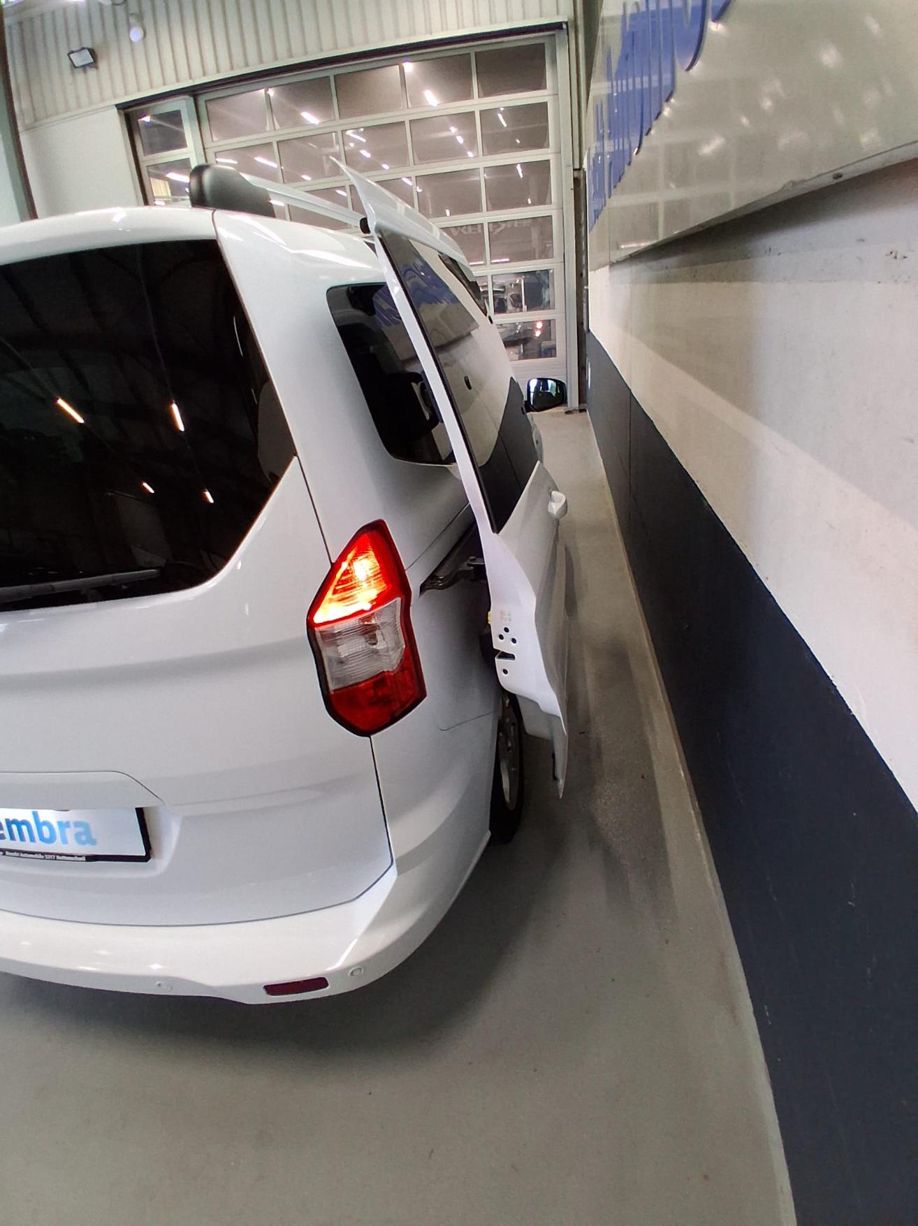 FORD TOURNEO COURIERier 1.0 EcoB 100 Titanium-image-7