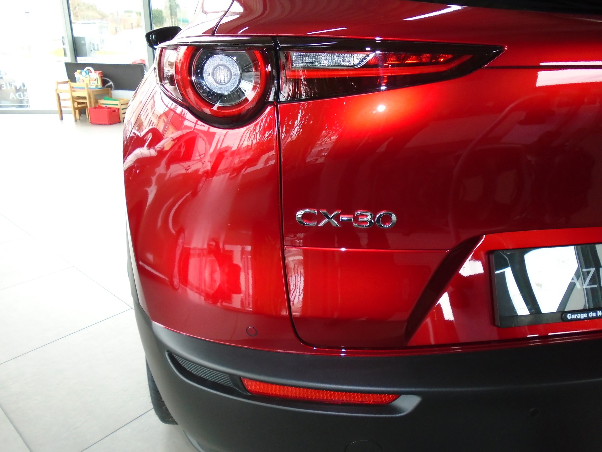 MAZDA CX-30 SKYACTIV-X 186 M Hybrid Exclusive Line AWD AT-image-3