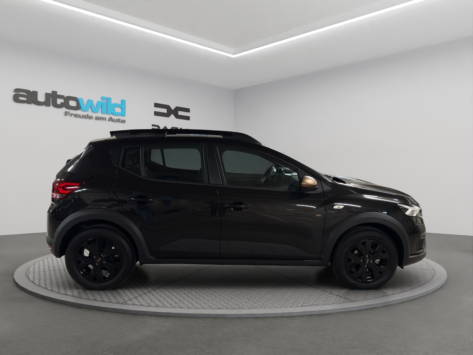 DACIA Sandero Stepway TCe 90 Extreme CVT-image-12