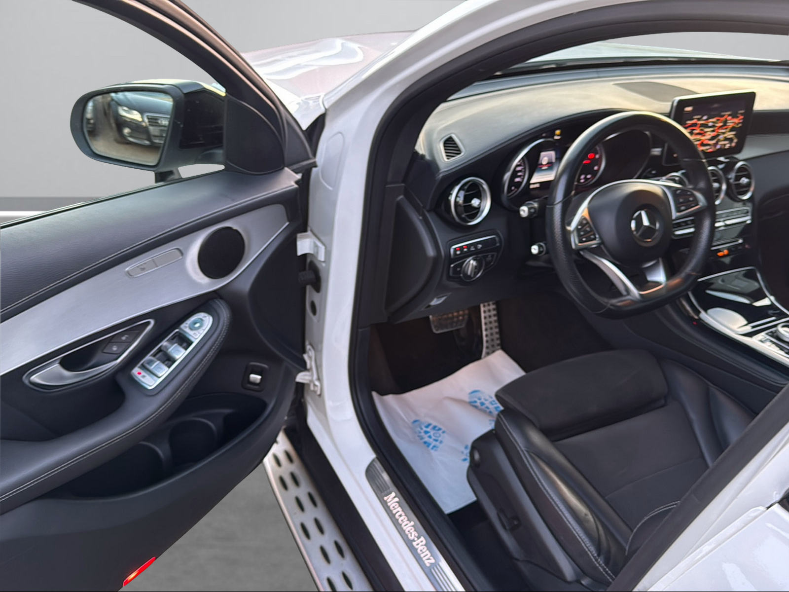MERCEDES-BENZ GLC Coupé 250 d AMG Line 4Matic 9G-Tronic-image-10