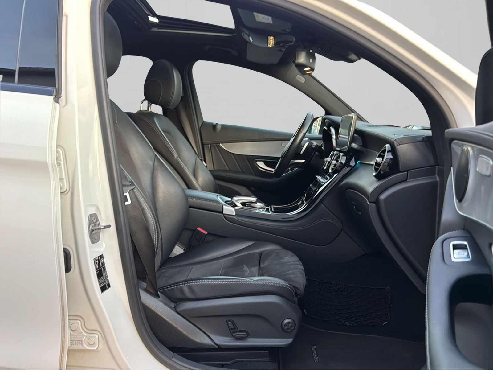 MERCEDES-BENZ GLC Coupé 250 d AMG Line 4Matic 9G-Tronic-image-11