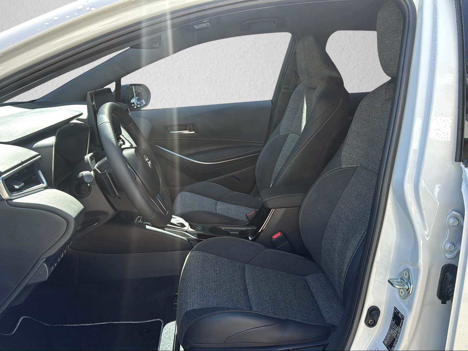 TOYOTA Corolla Touring Sports 2.0 HSD Swiss Edition-image-7