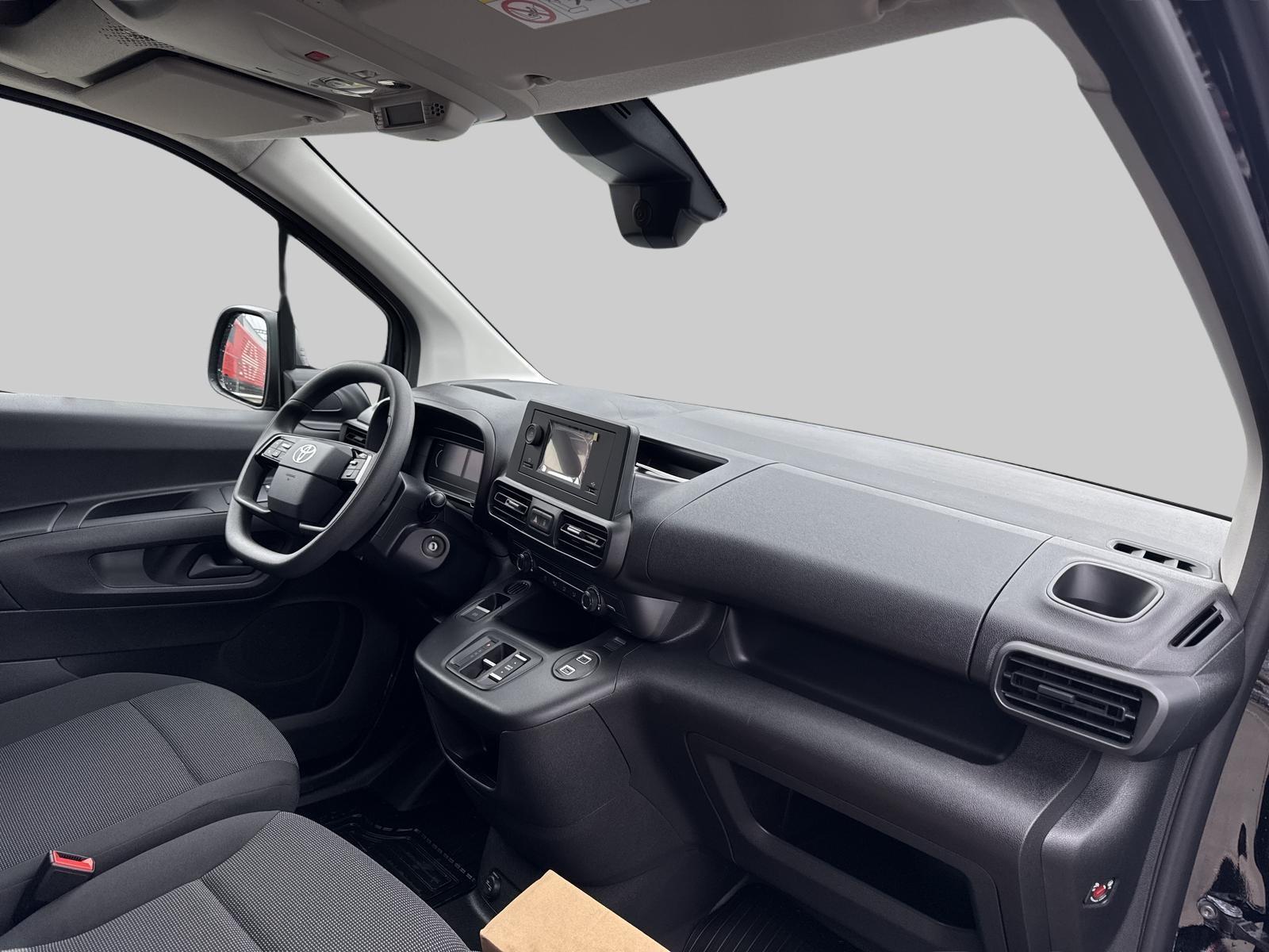 TOYOTA Proace City Van EV 50 kWh Active Medium-image-10