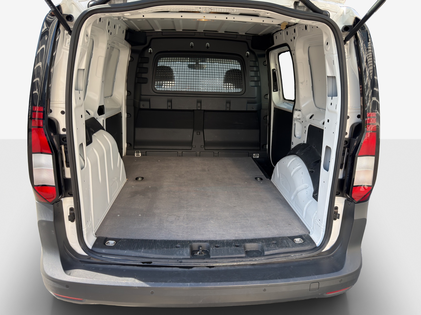 VW Caddy Cargo 2.0TDI-image-12