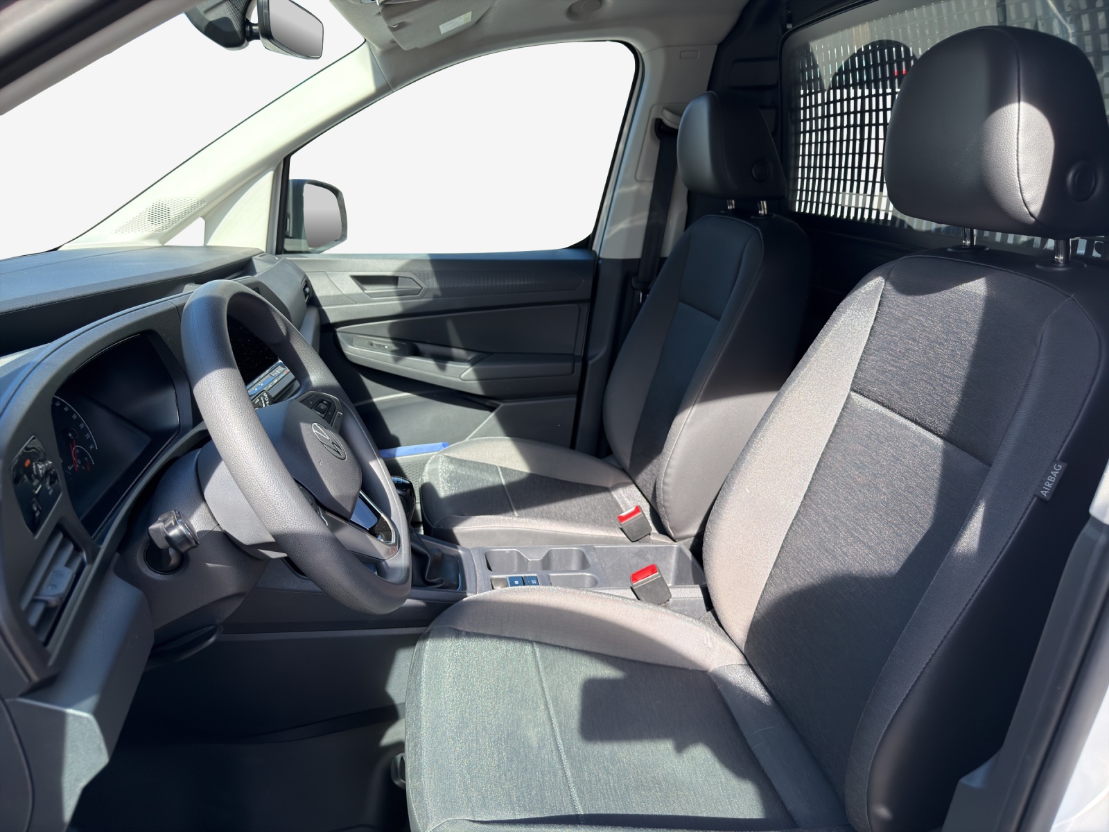 VW Caddy Cargo 2.0TDI-image-7