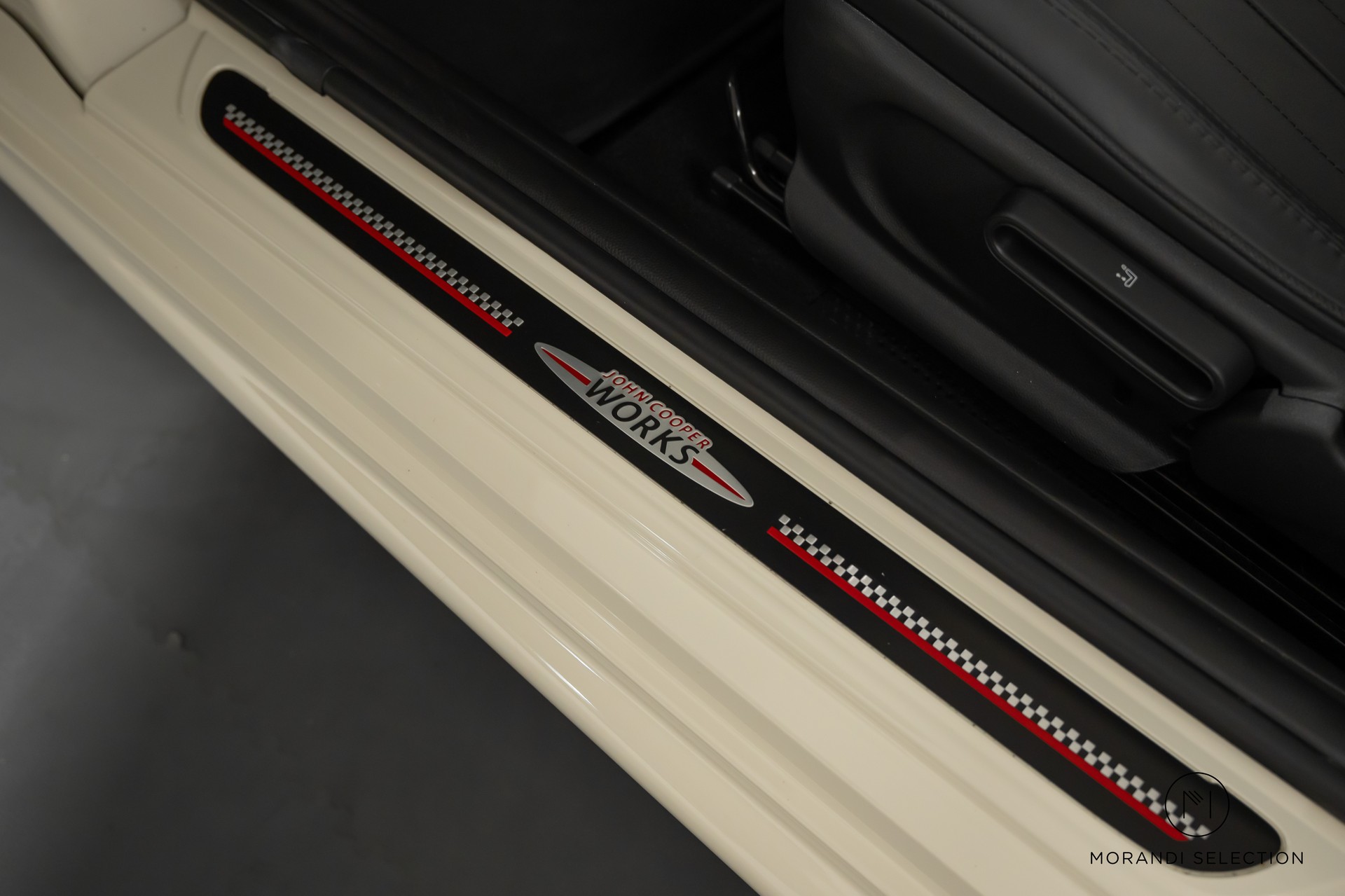 MINI Cabrio F57 2.0i John Cooper Works SAG-image-11