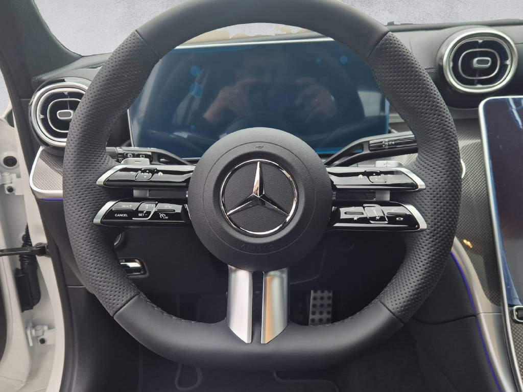 MERCEDES-BENZ C 220 d AMG Line 4Matic Swiss Star T-Modell-image-9