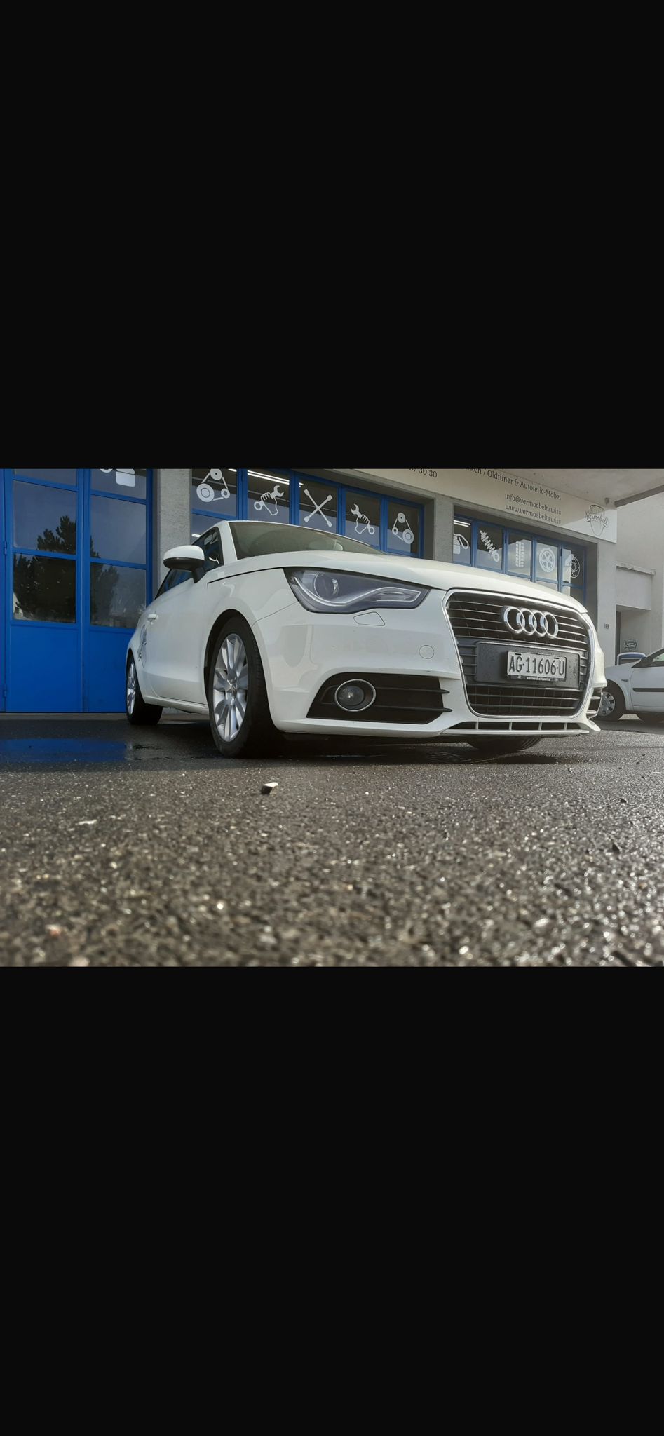 AUDI A1 1.6 TDI Ambition-image-3