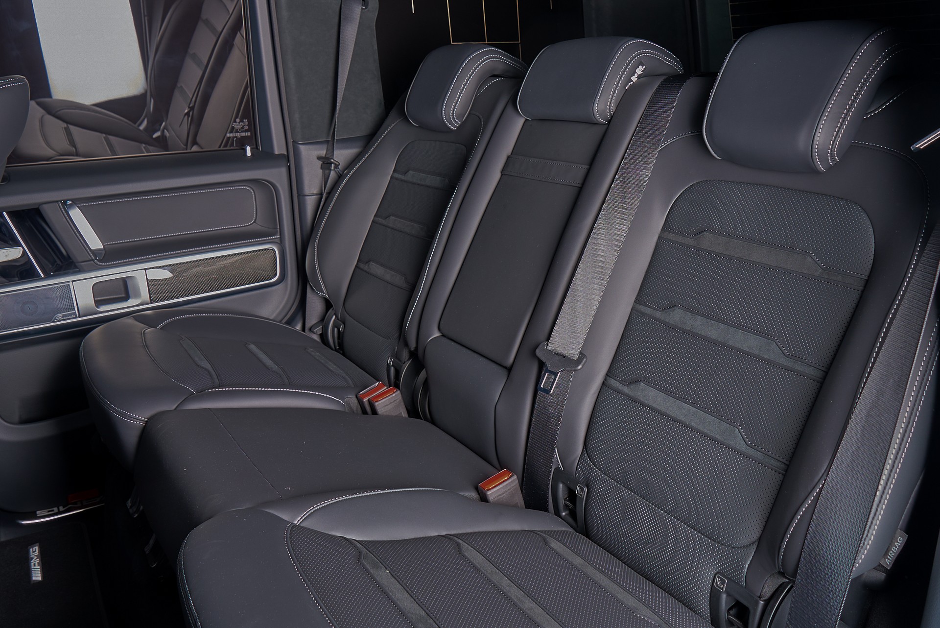 MERCEDES-BENZ G 63 AMG 9G-Tronic-image-7