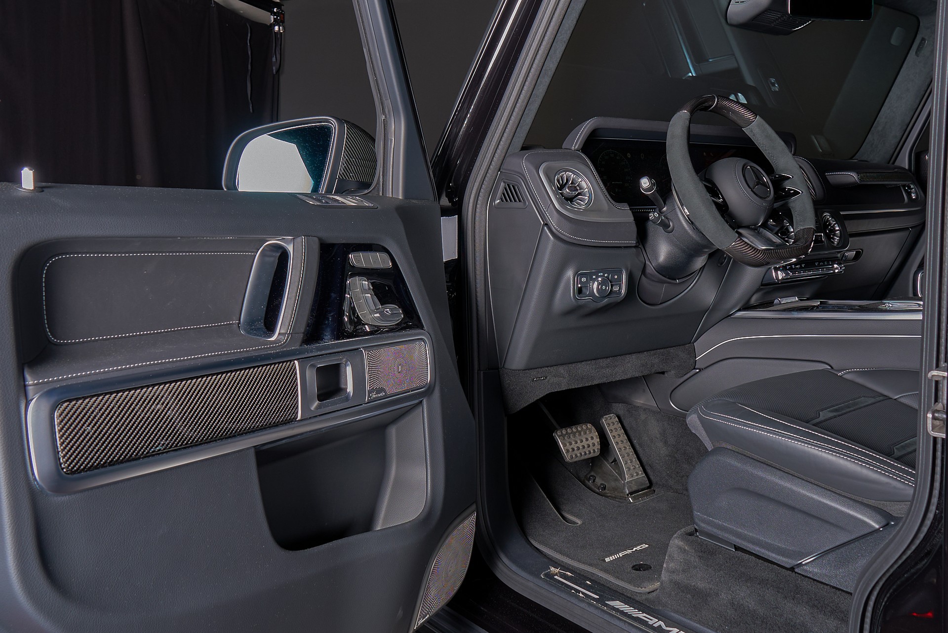 MERCEDES-BENZ G 63 AMG 9G-Tronic-image-9