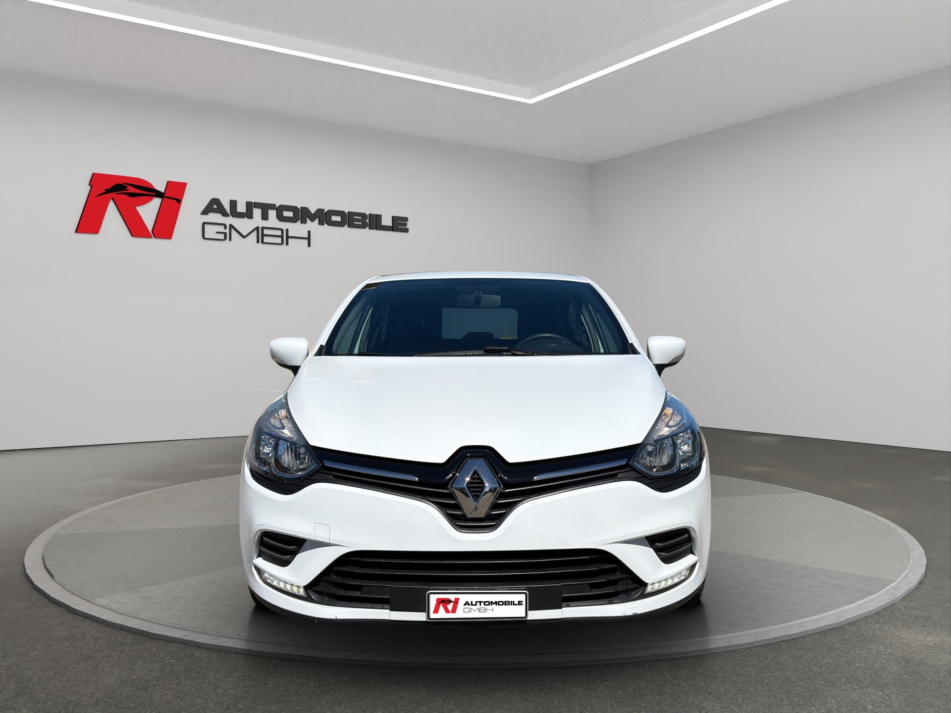 RENAULT Clio 0.9 Zen-showroom-element-2