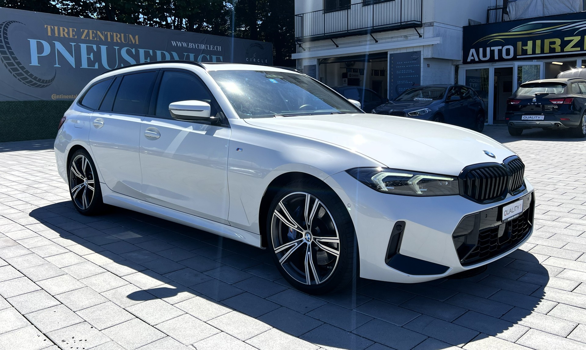 BMW 330i Touring xDrive Steptronic M Sport Pro-image-6