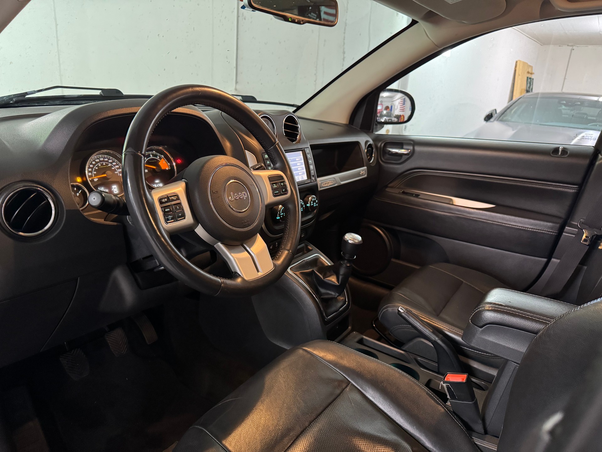JEEP Compass 2.2 CRD Limited-image-8