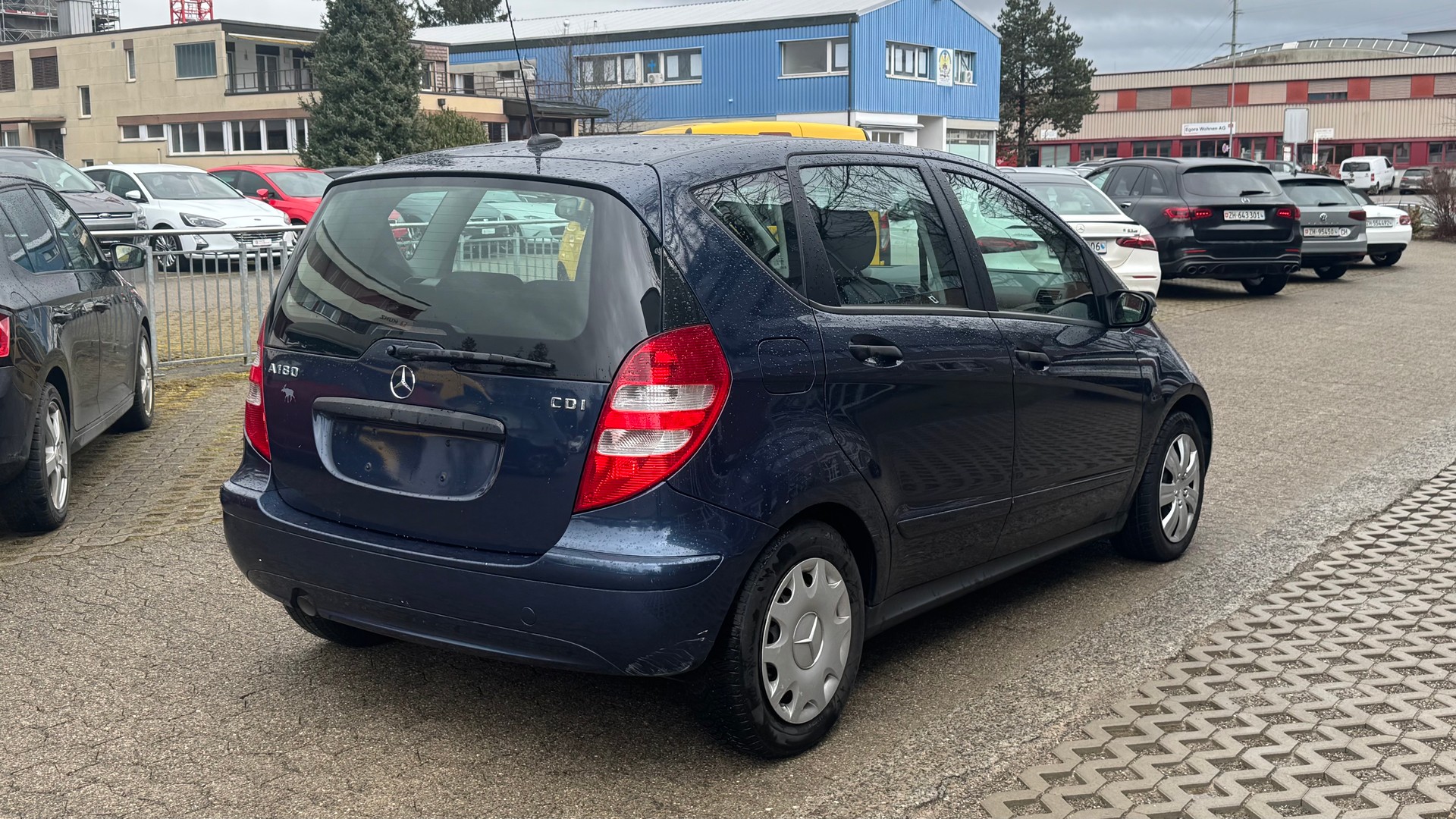 MERCEDES-BENZ A 180 CDI Avantgarde-image-2