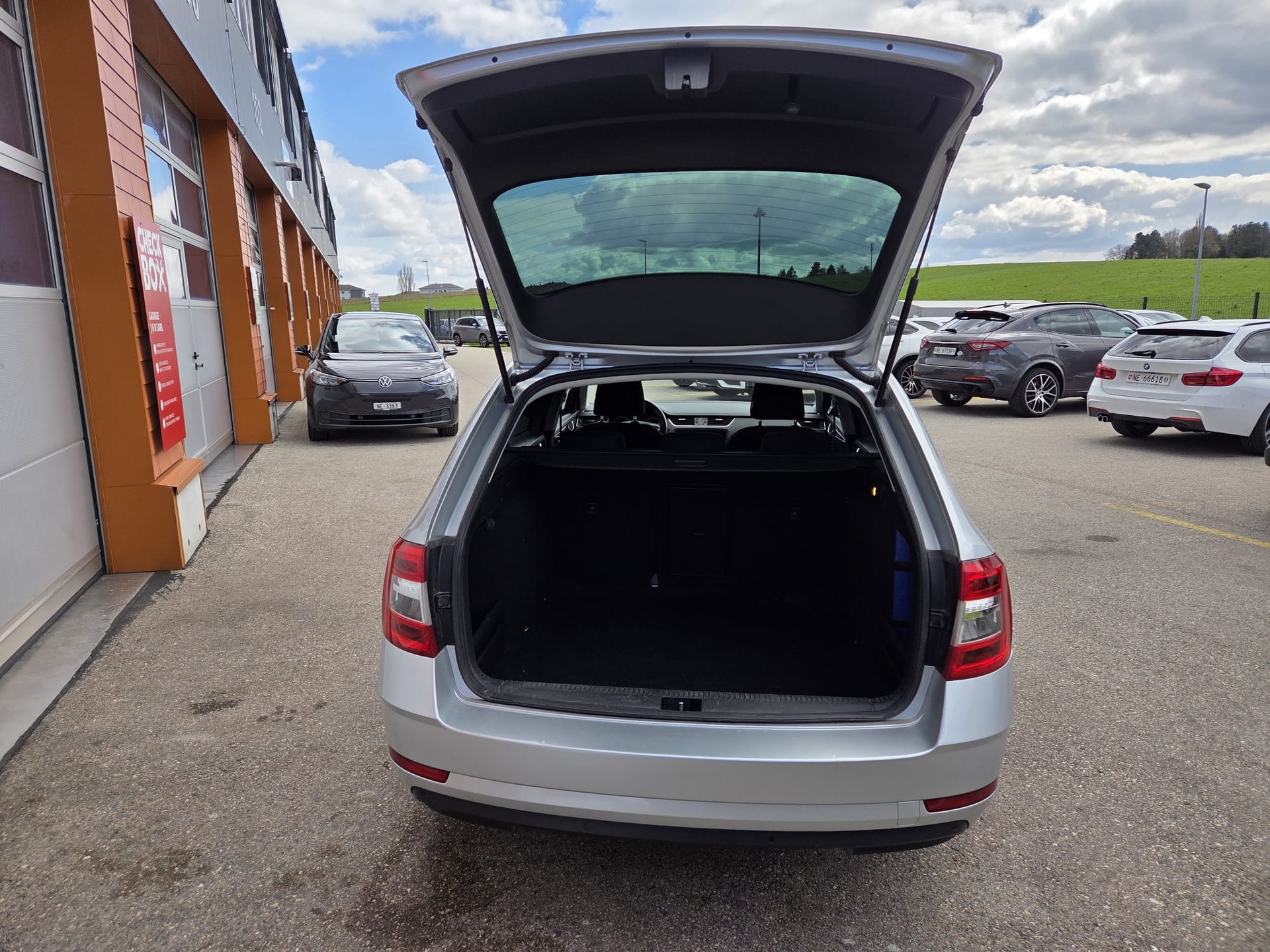 SKODA Octavia Combi 2.0 TDI Style 4x4 DSG-image-5