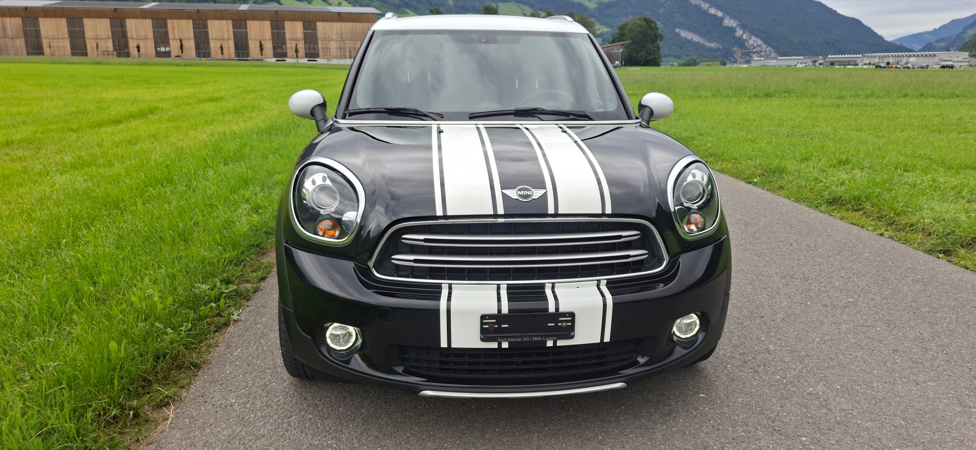 MINI Countryman Cooper D ALL4-image-2