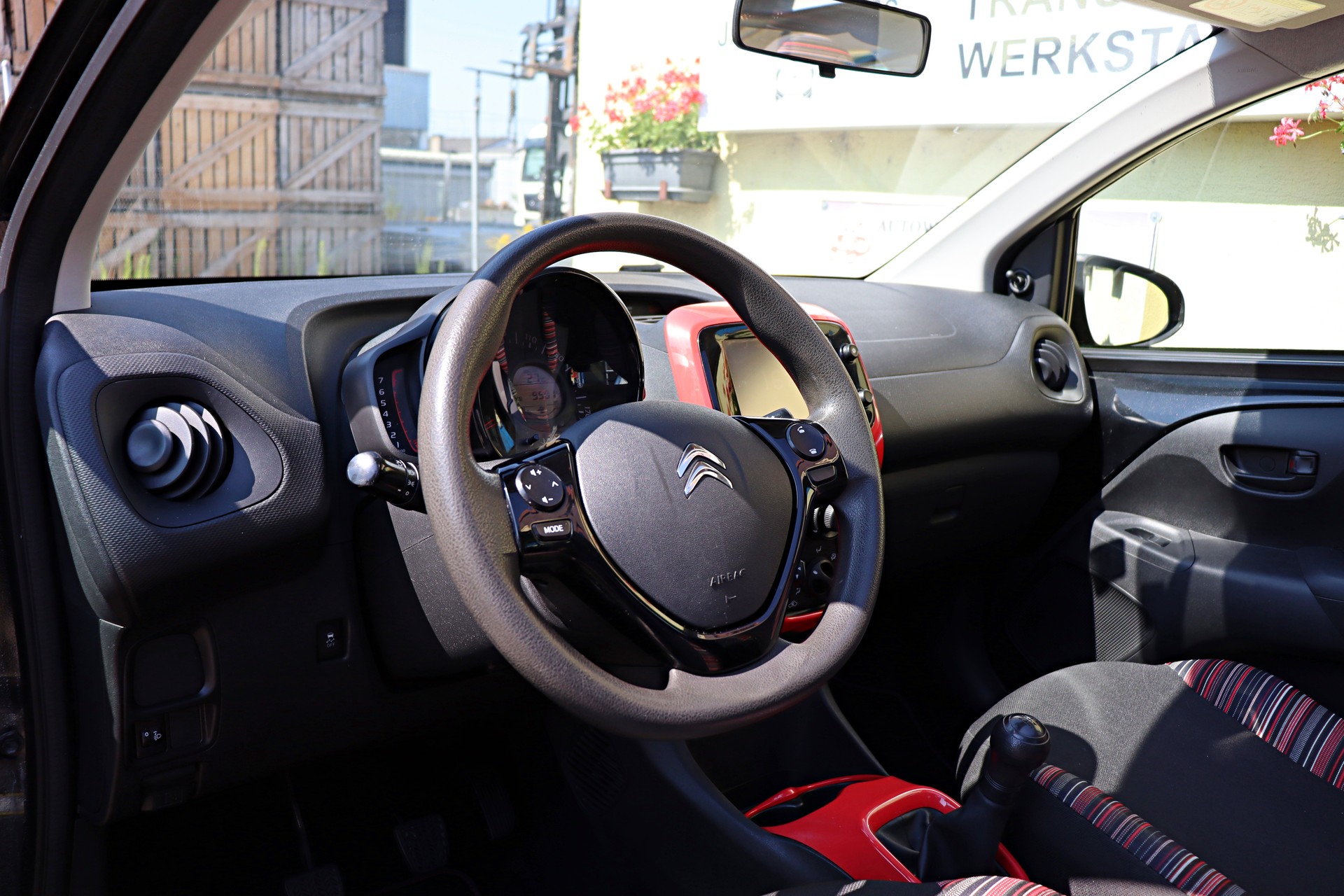 CITROEN C1 1.0 VTi Live-image-6