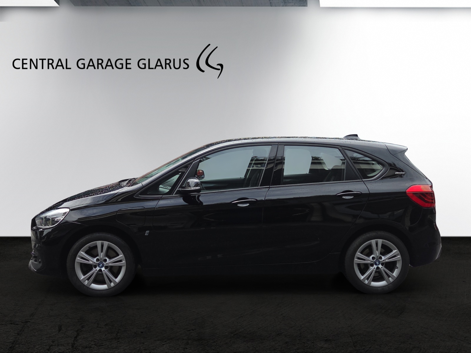 BMW 225xe iPerformance Active Tourer Steptronic Sport Line-showroom-element-3