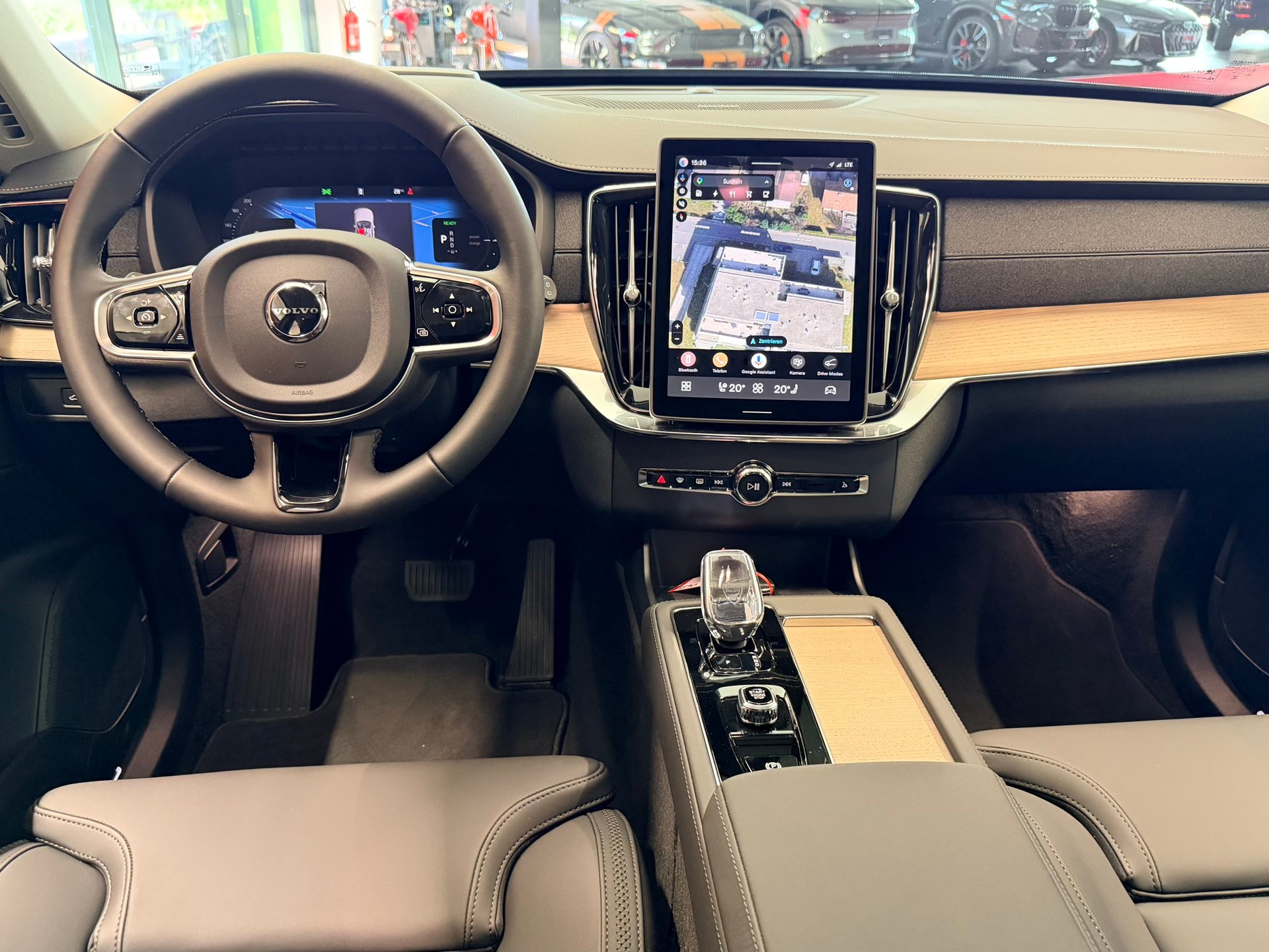 VOLVO XC90 T8 eAWD PluginHybrid Plus Dark Geartronic-image-20