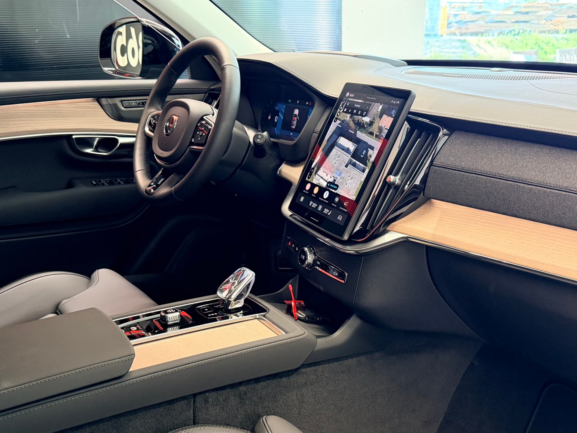 VOLVO XC90 T8 eAWD PluginHybrid Plus Dark Geartronic-image-22
