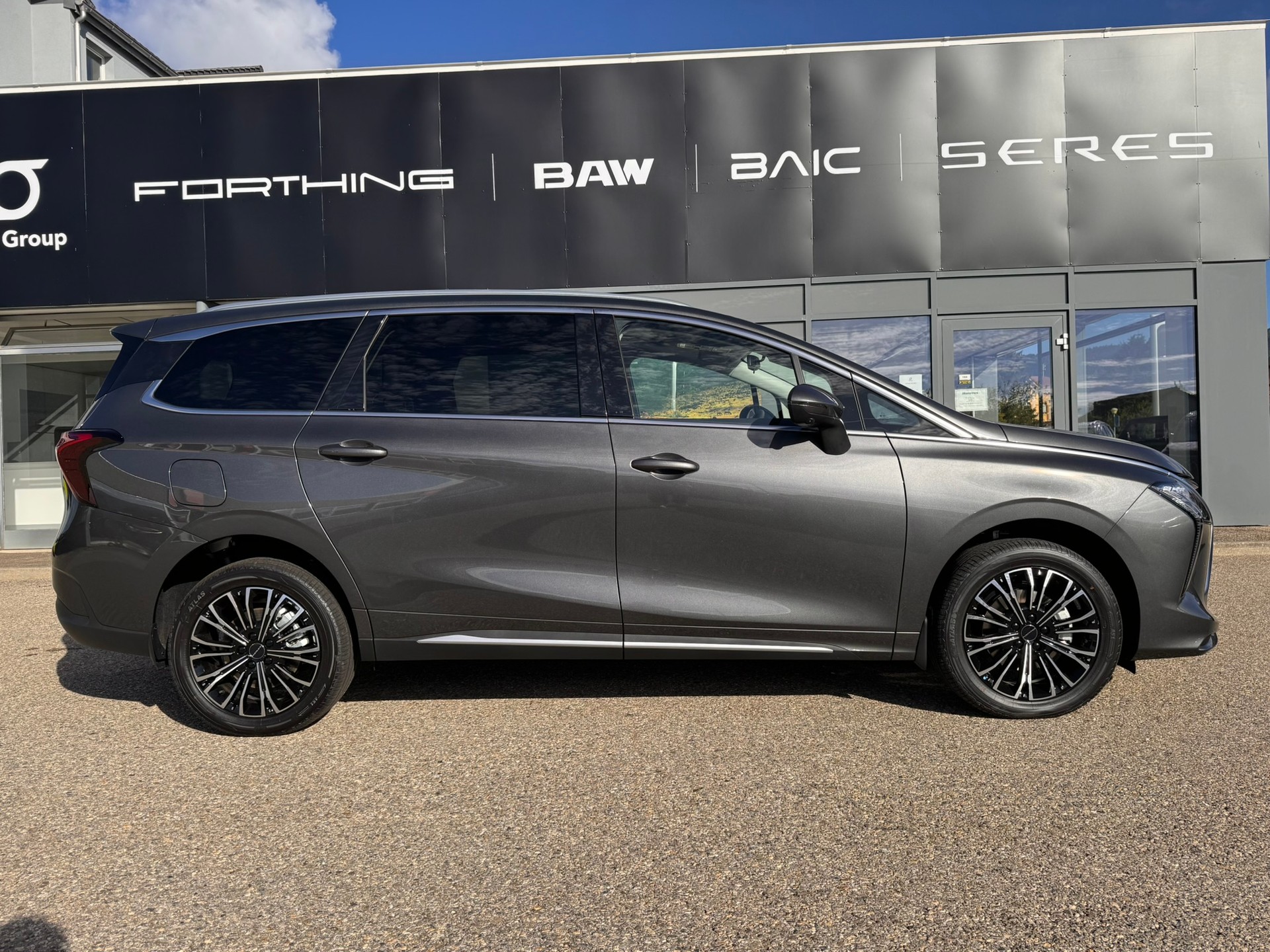 FORTHING 4 U-Tour 1.5 T GDI PHEV-image-1