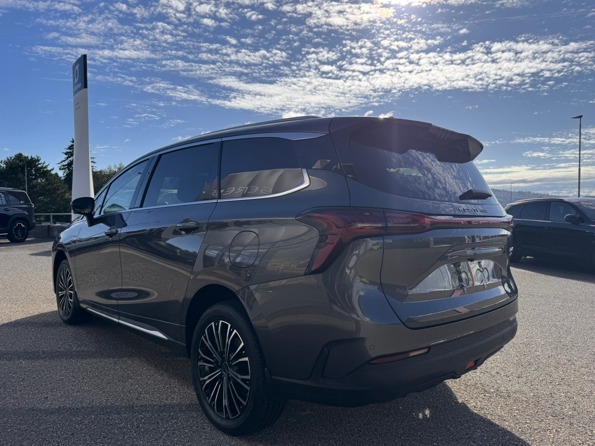 FORTHING 4 U-Tour 1.5 T GDI PHEV-image-4