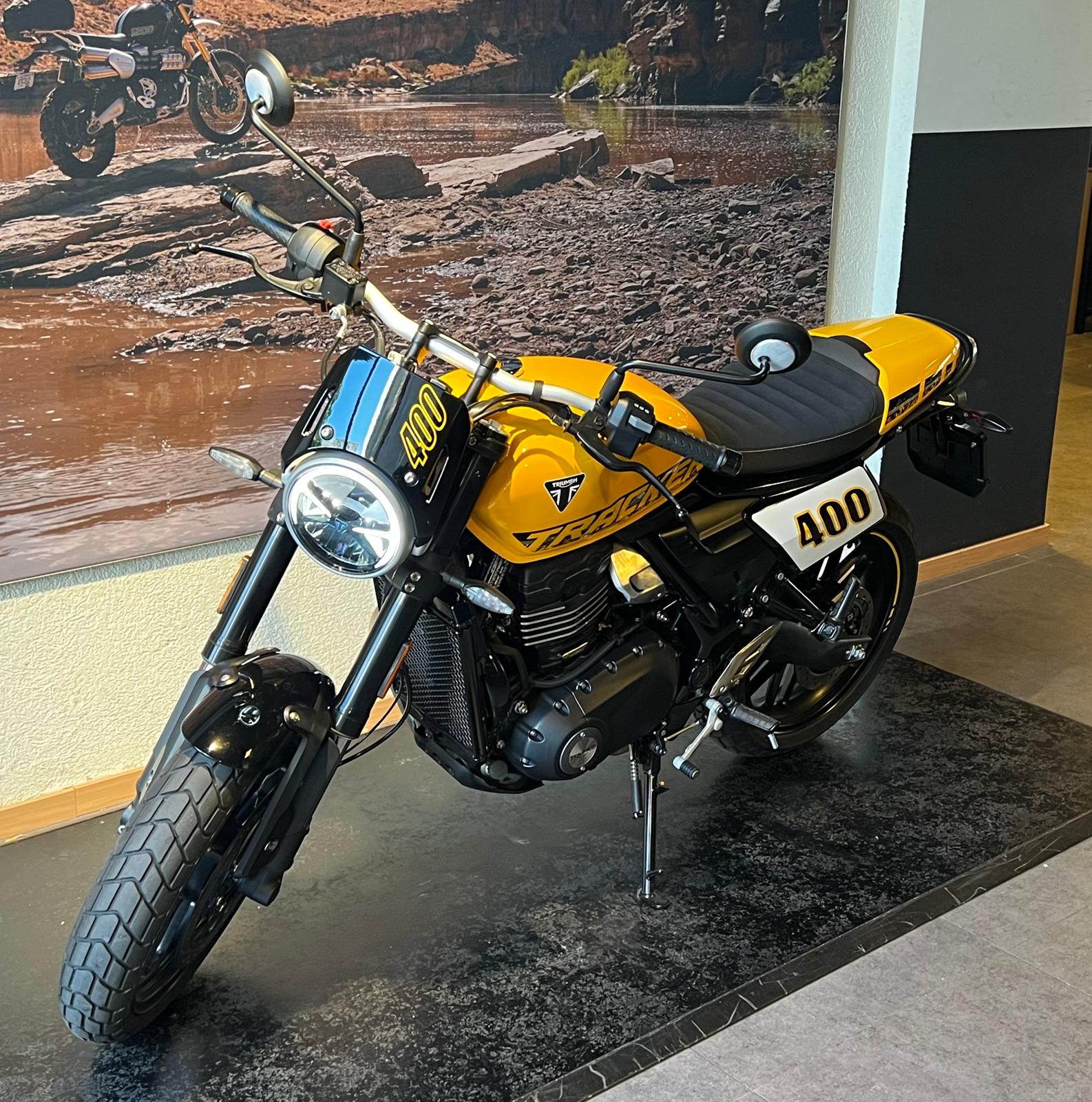 TRIUMPH TRACKER-image-2