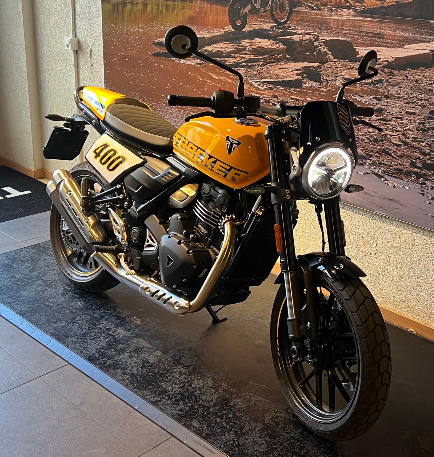 TRIUMPH TRACKER-image-1