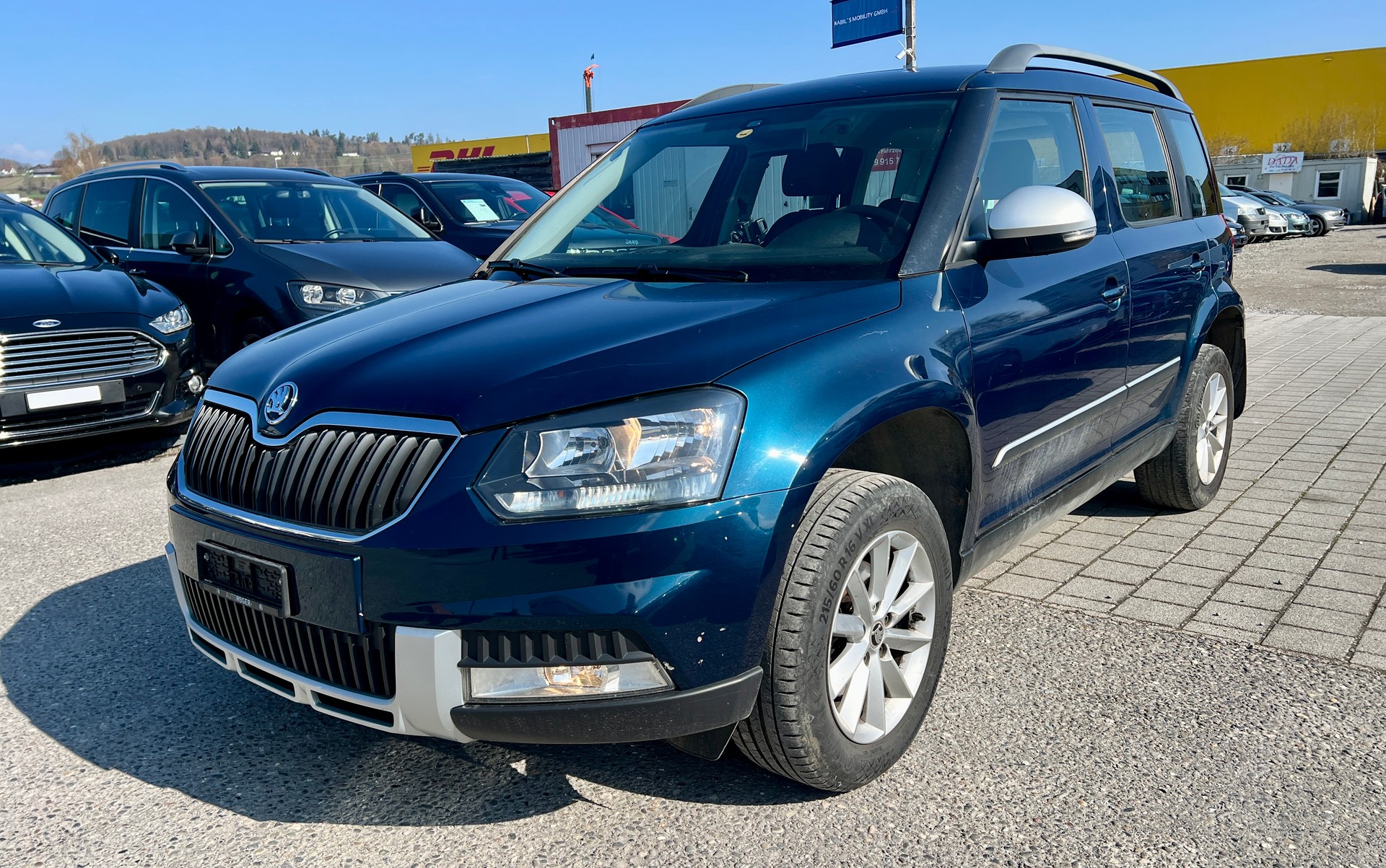 SKODA Yeti 2.0 TDI Active 4x4 ( (Klima * Alufelgen * Sensoren * Radio CD * AHK * 4X4 * BO5)