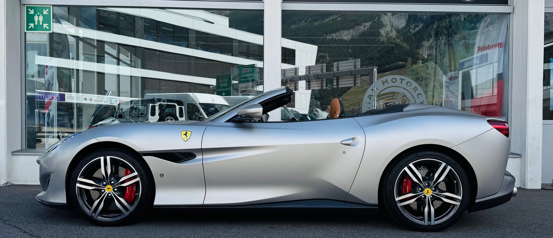 FERRARI Portofino 3.9 V8 T * Atelier Car *-showroom-element-2
