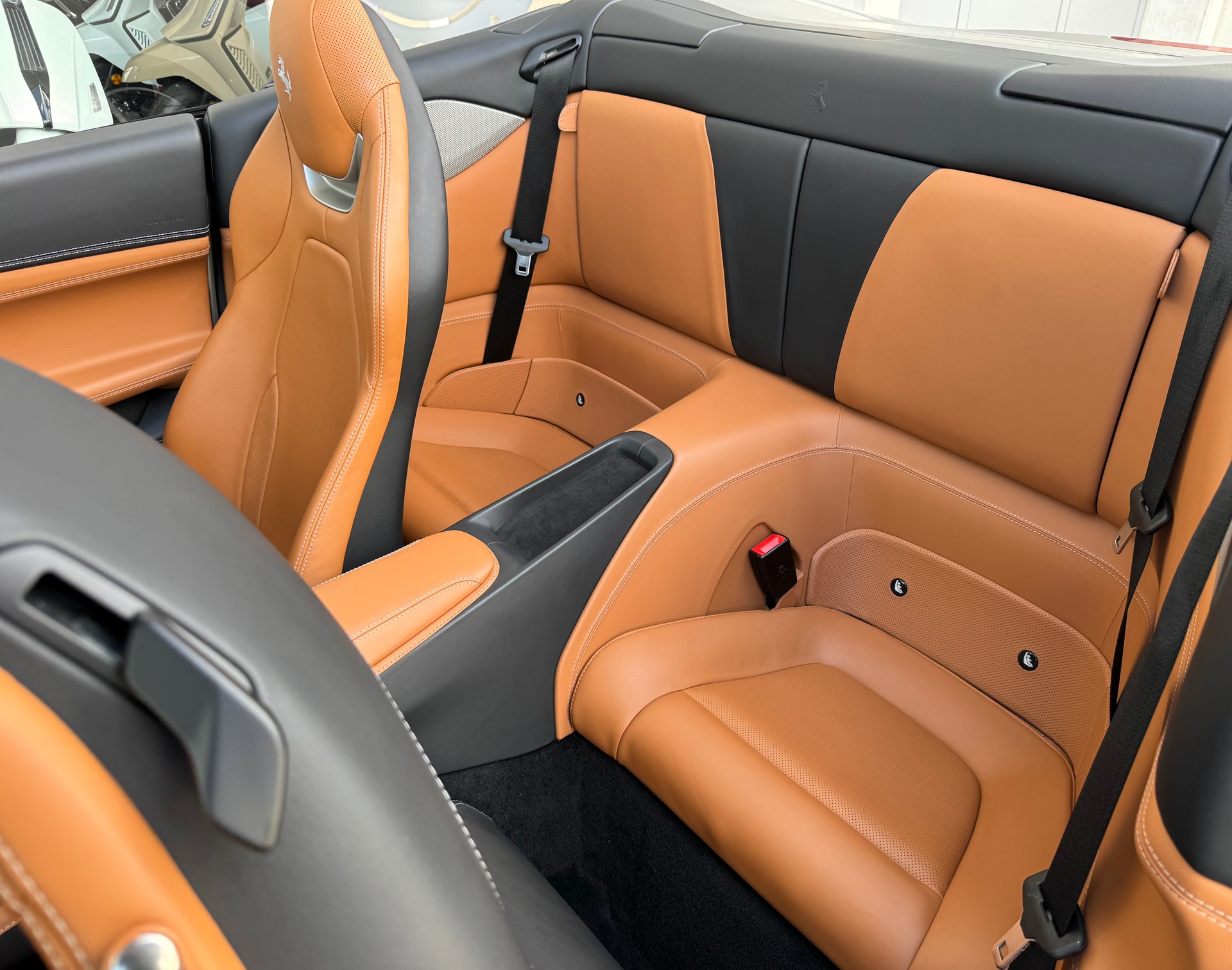 FERRARI Portofino 3.9 V8 T * Atelier Car *-image-16