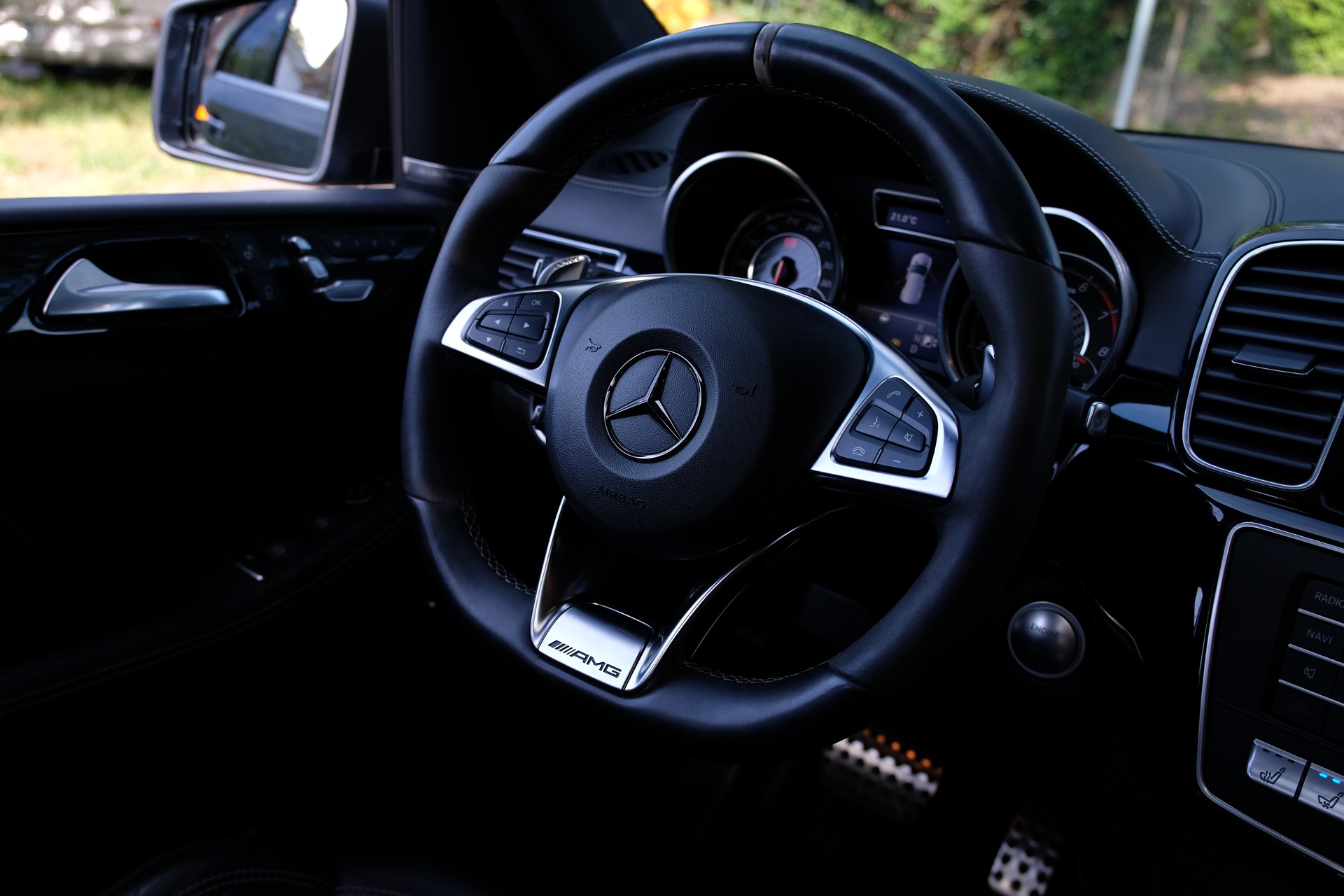 MERCEDES-BENZ GLE 63 S AMG 4Matic Speedshift Plus 7G-Tronic-image-15