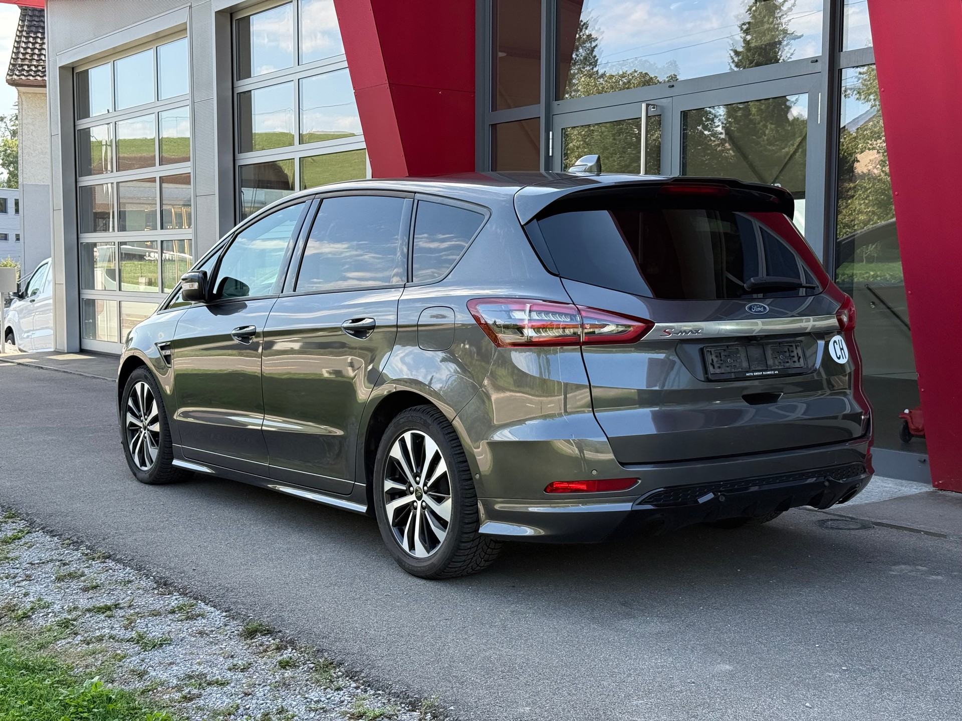 FORD S-Max 2.5 FHEV ST-Line 7Pl LEASING AB 412.95 CHF / MONAT-showroom-element-2
