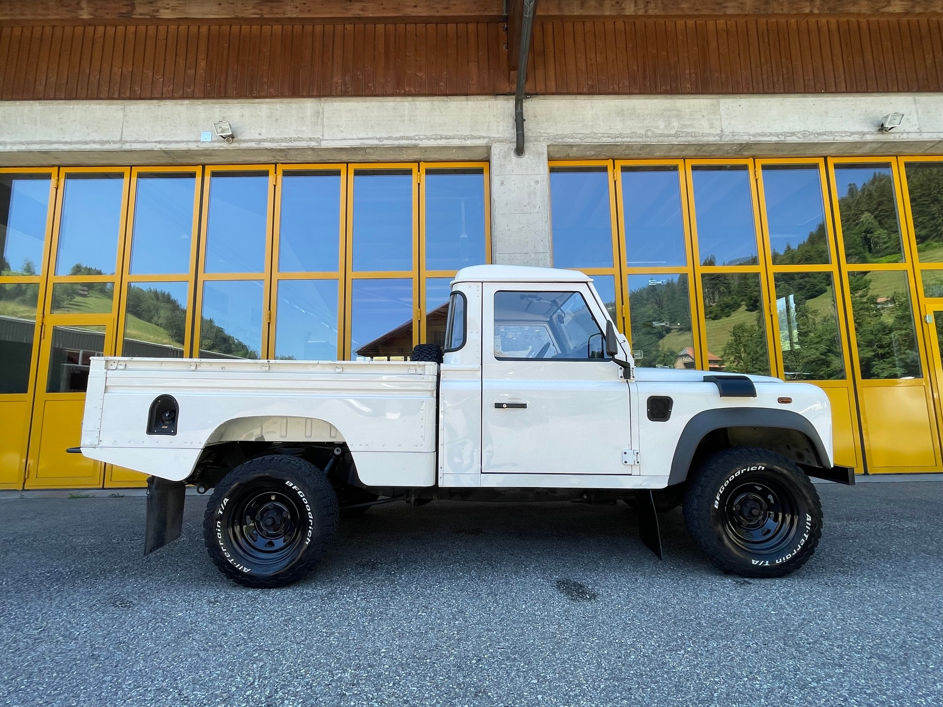 LAND ROVER 110 Td5-image-8