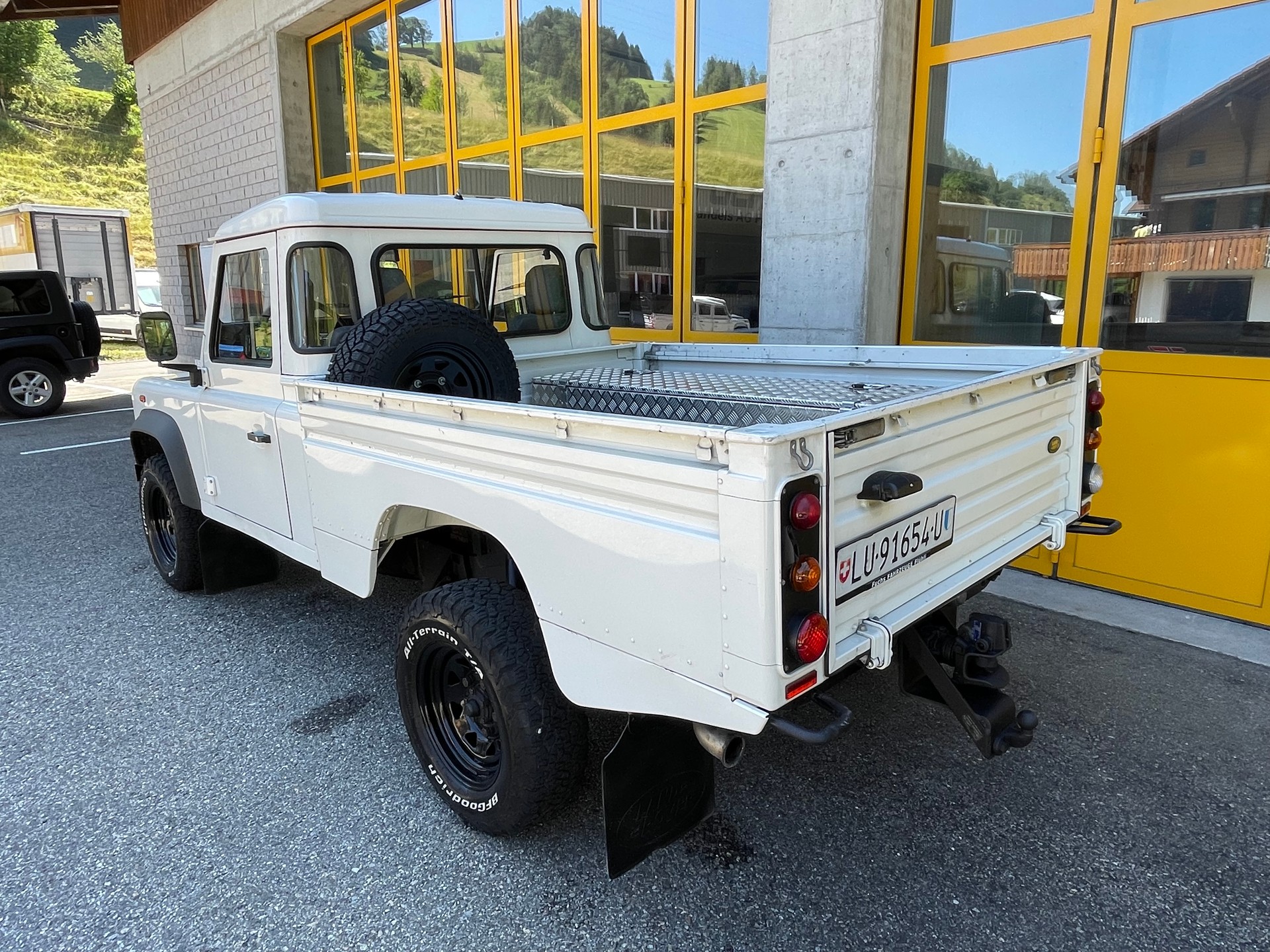 LAND ROVER 110 Td5-image-2