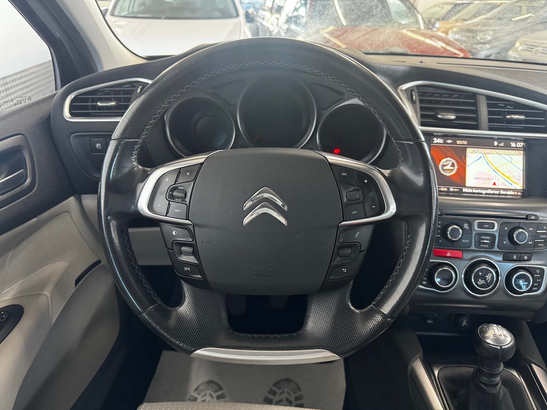 CITROEN C4 1.6 e-HDi Séduction-image-15