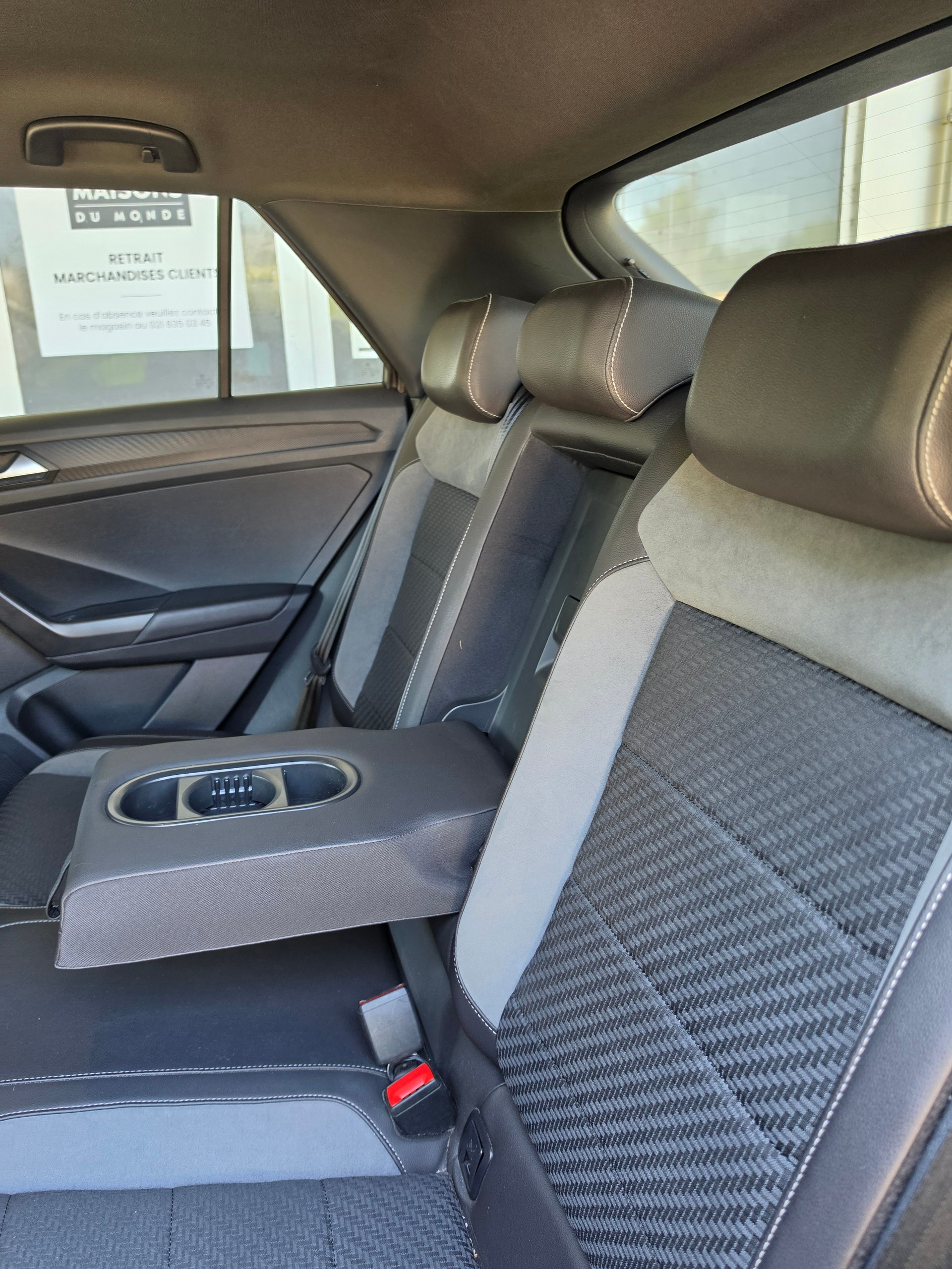 VW T-Roc 2.0 TSI Sport DSG 4Motion-image-12