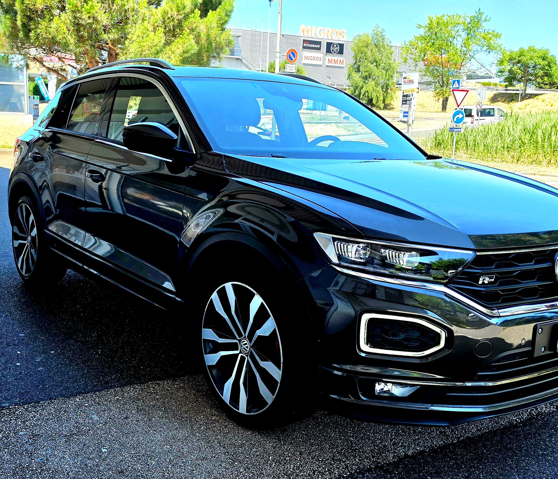 VW T-Roc 2.0 TSI Sport DSG 4Motion-image-0