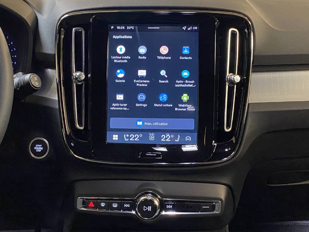 VOLVO XC40 B4 Benzin Mild Hybrid Ultra Black Edition DCT-image-9