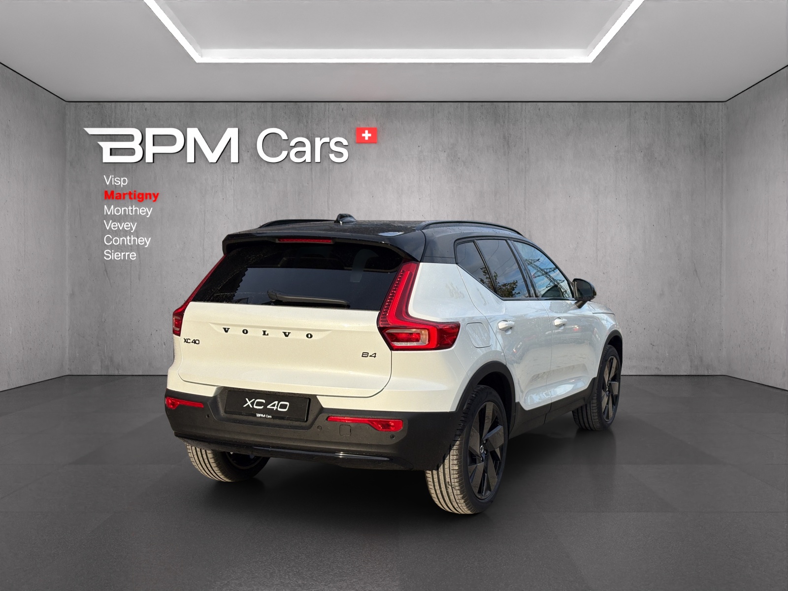 VOLVO XC40 B4 Benzin Mild Hybrid Ultra Black Edition DCT-image-5