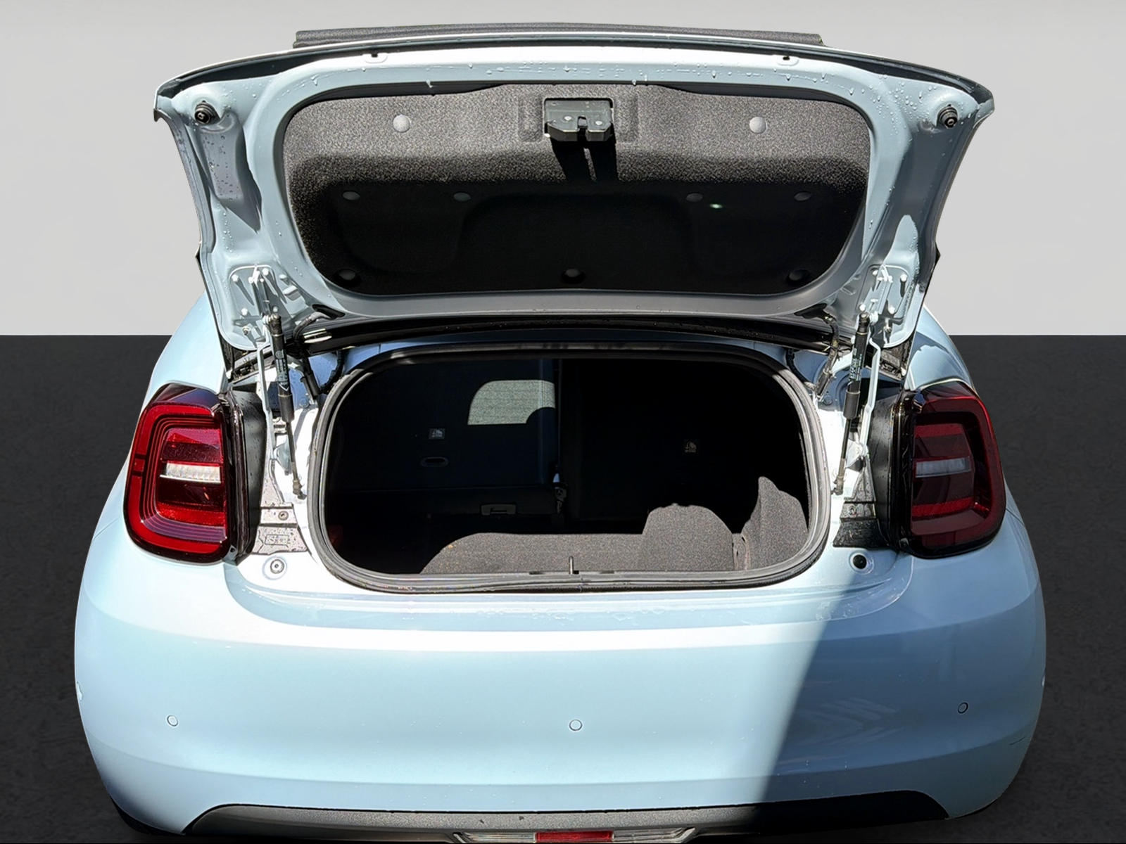 FIAT 500 C electric 87 kW Swiss Edition-showroom-element-3