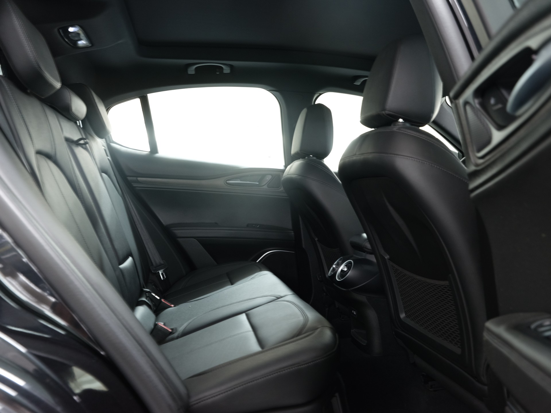 ALFA ROMEO Stelvio 2.2JTDM Veloce Q4Automatic *Rückfahrkamera* *Panorama* *Memory Sitze*-image-15