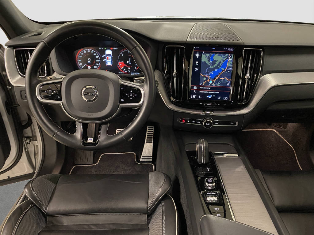 VOLVO XC60 2.0 B5 MH R-Design AWD-image-8
