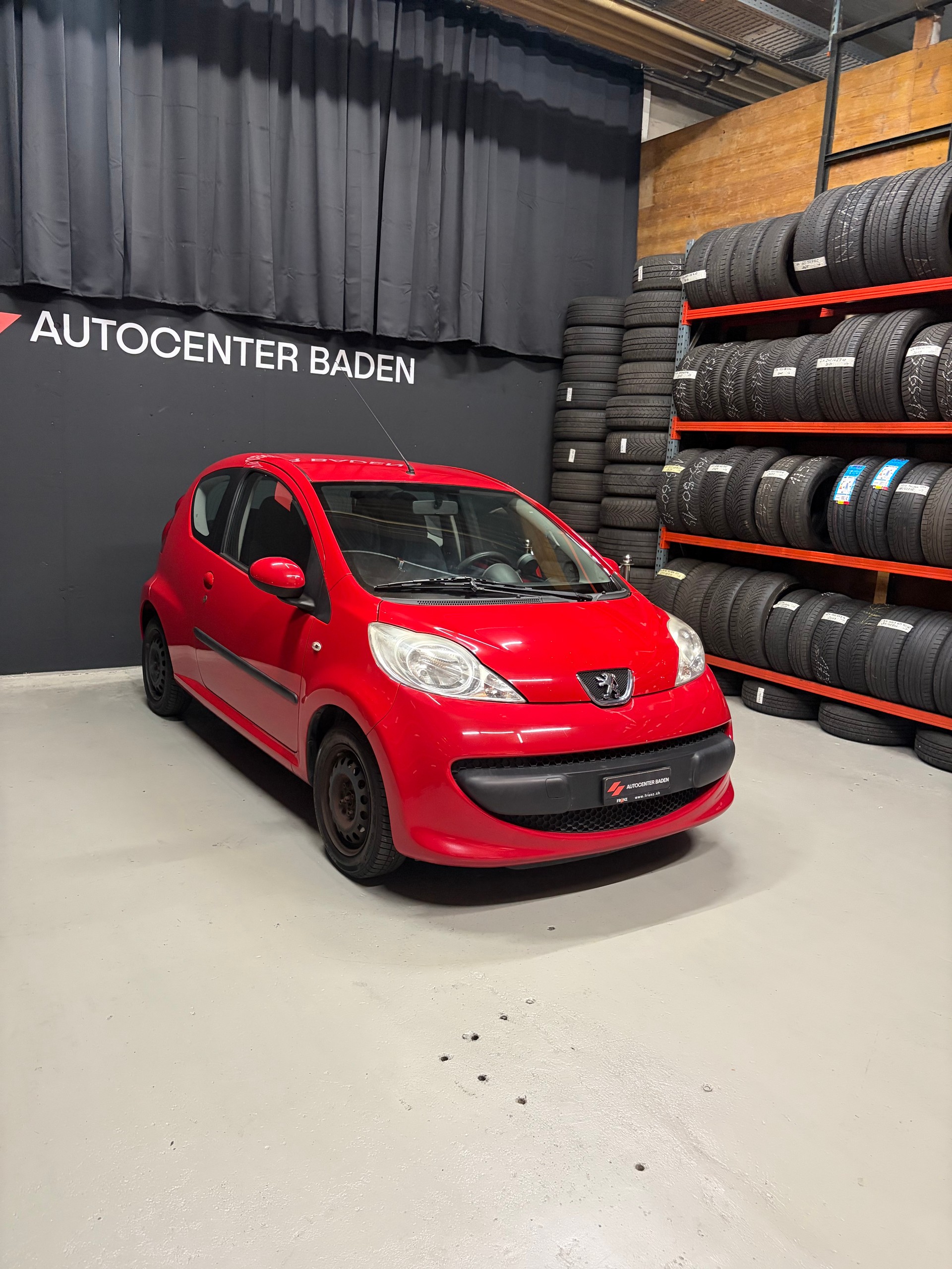 PEUGEOT 107 1.0 Urban-showroom-element-2