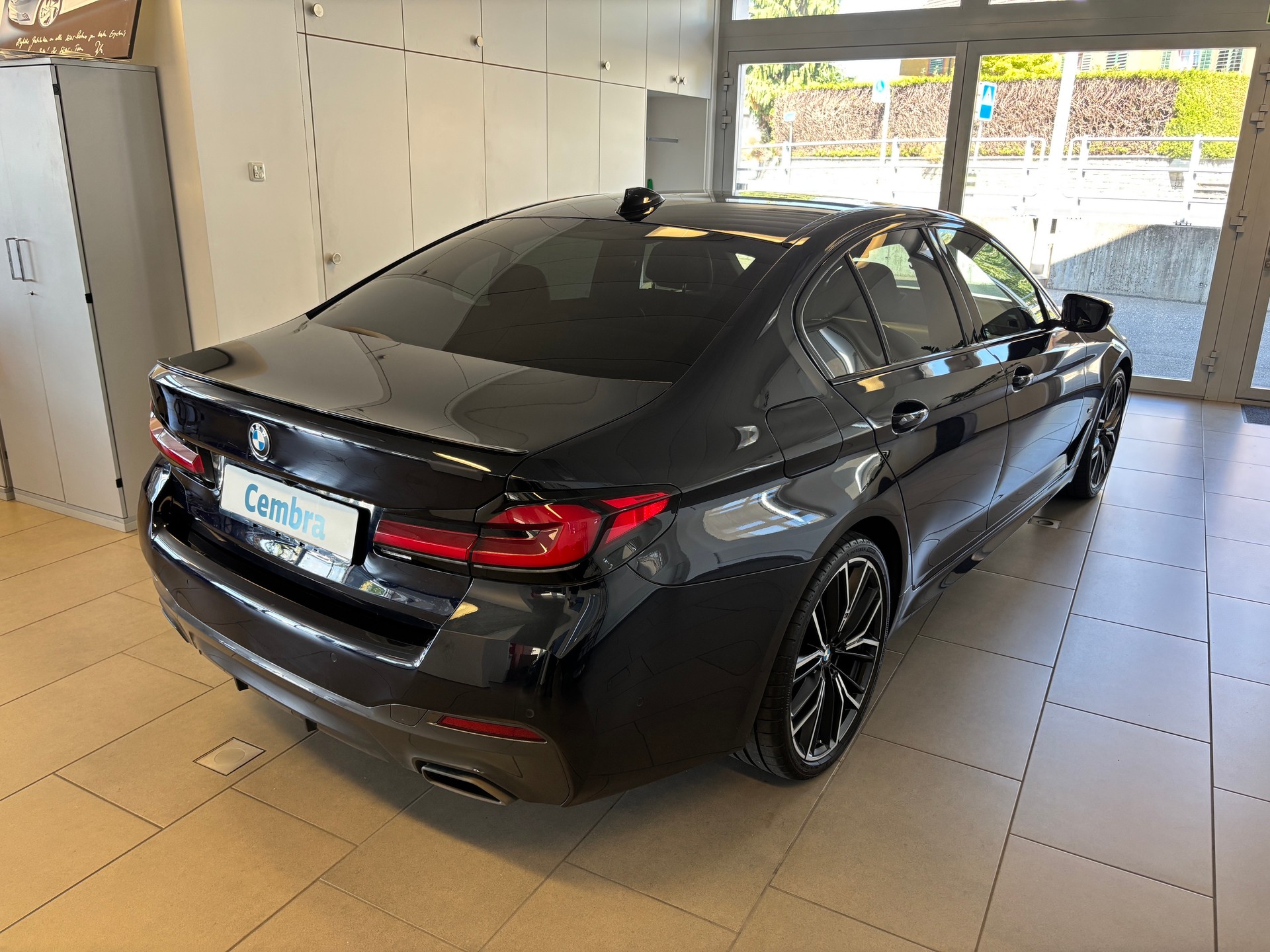 BMW 530d xDrive 48V M Sport Pro Steptronic-showroom-element-2
