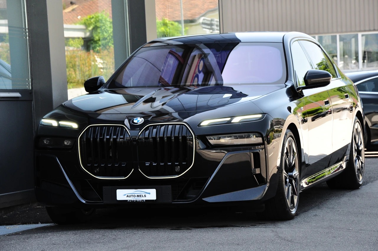 BMW 740d xDrive 48V M Sport Pro Steptronic-showroom-element-1
