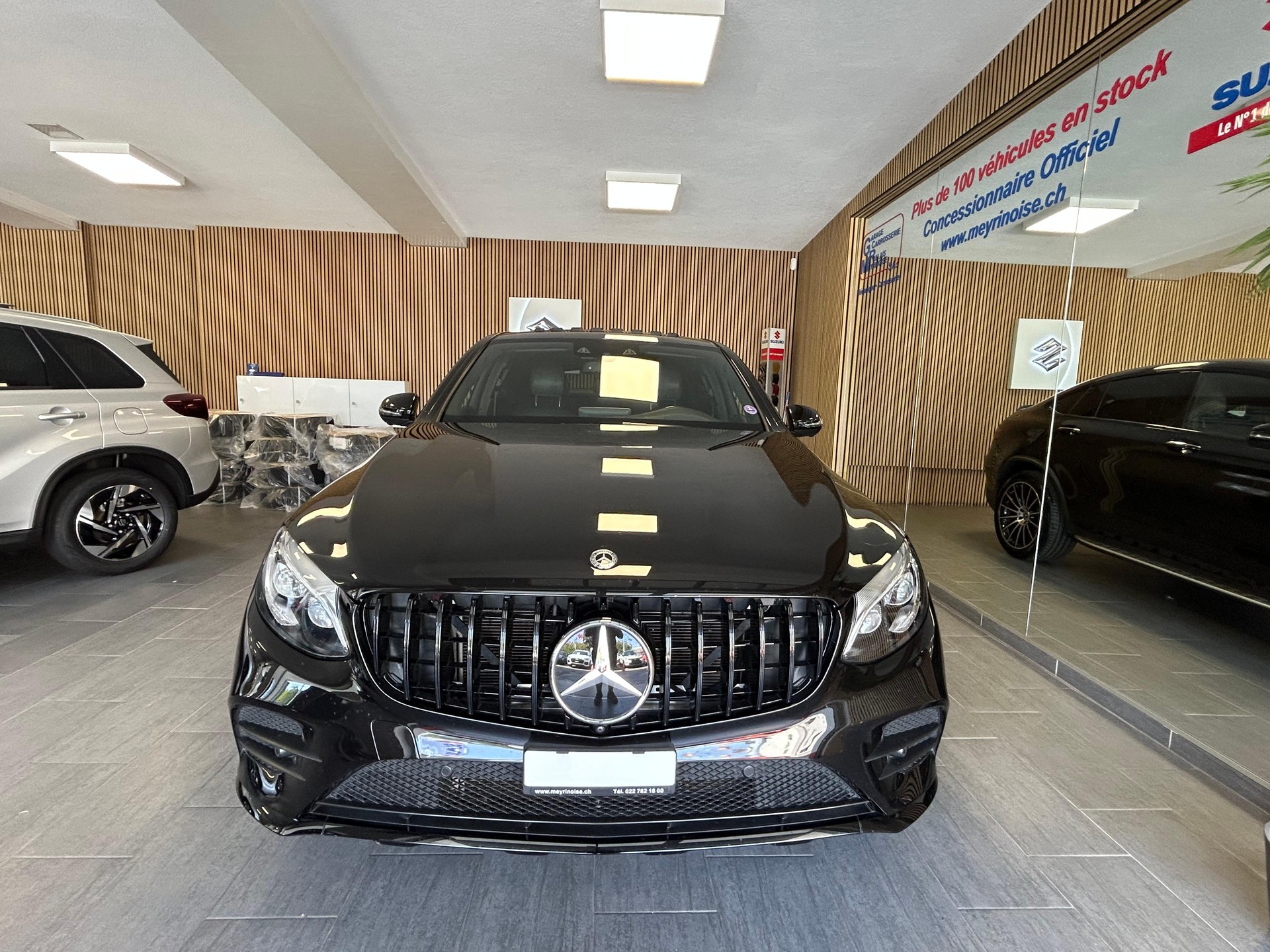 MERCEDES-BENZ GLC 250 AMG Line 4m Coupé-showroom-element-3
