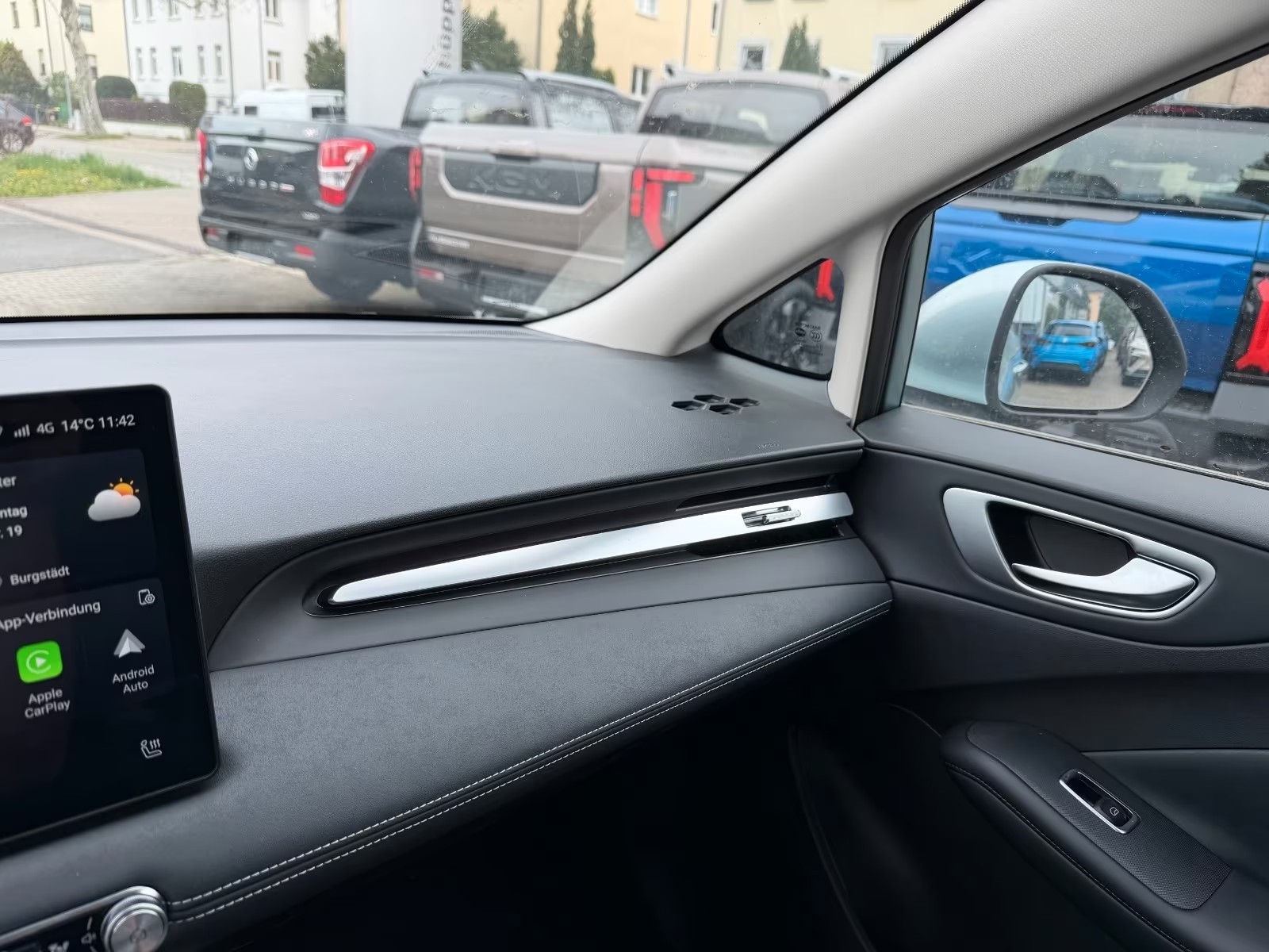MG 4 Urban 54 kWh "Premium" (grosse Batterie)-showroom-element-3