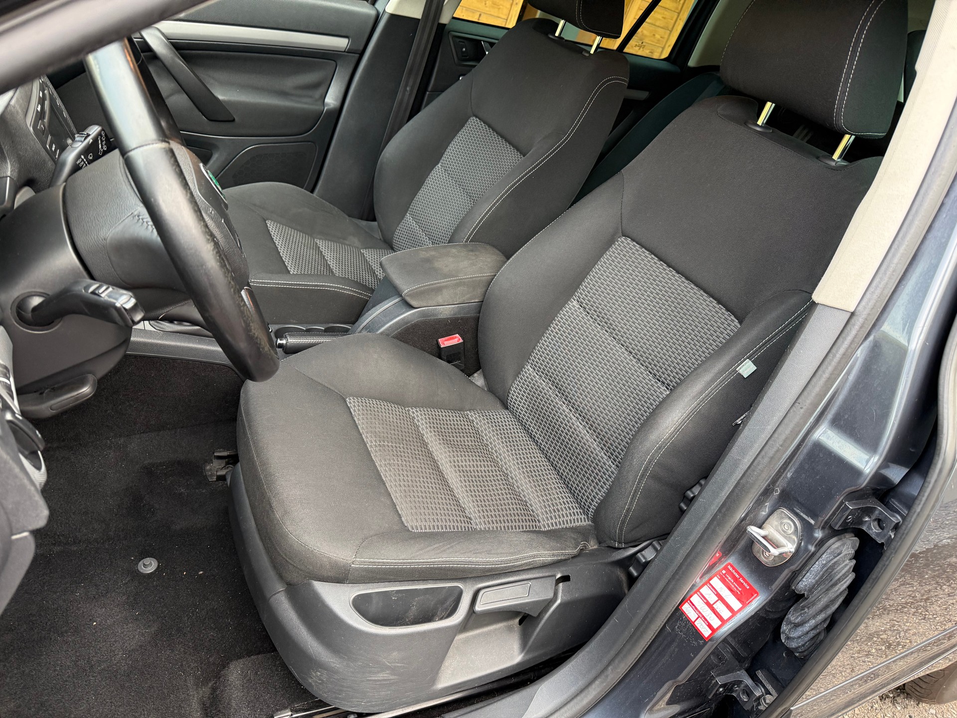 SKODA Octavia Combi 1.8 TSI Elegance-showroom-element-3